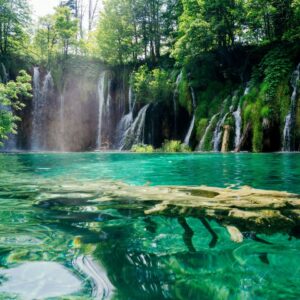 zagreb to plitvice lakes transfer national park is unesco world heritage site, largest and oldest national park in Croatia