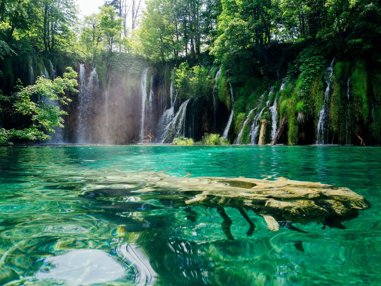 zagreb to plitvice lakes transfer national park is unesco world heritage site, largest and oldest national park in Croatia